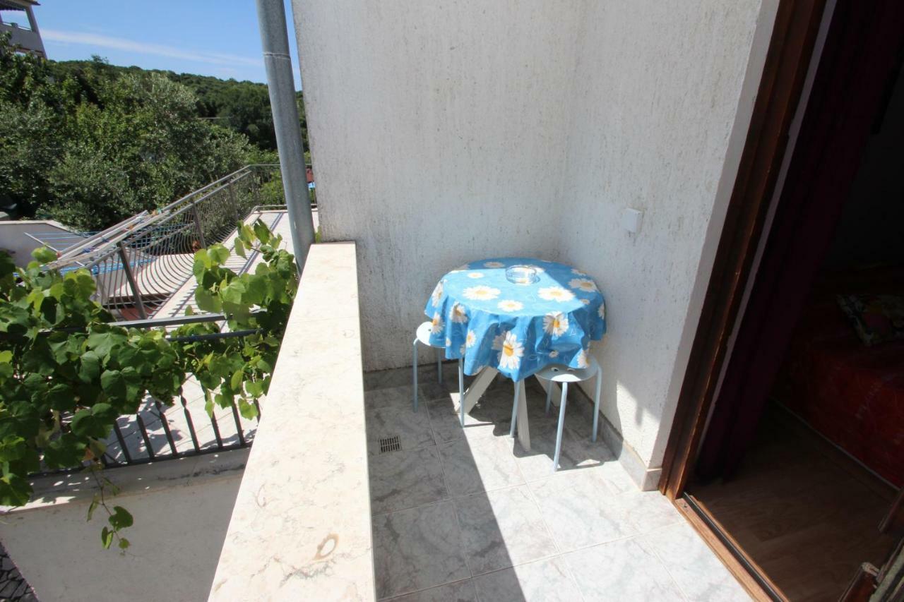 Apartment Sandi เวอร์ซาร์ ภายนอก รูปภาพ