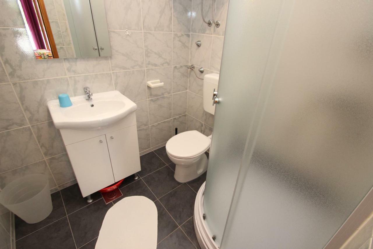 Apartment Sandi เวอร์ซาร์ ภายนอก รูปภาพ